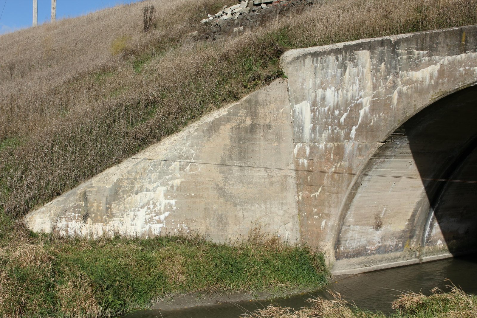Southwest wing wall